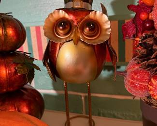 Harvest Pilgrim Owl Figurine