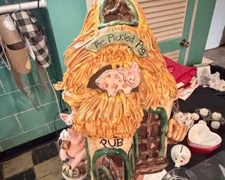 The Pickled Pig Pub Ceramic House