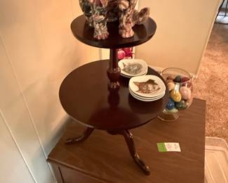 Vintage Mahogany Dumbwaiter Table with Figural Top