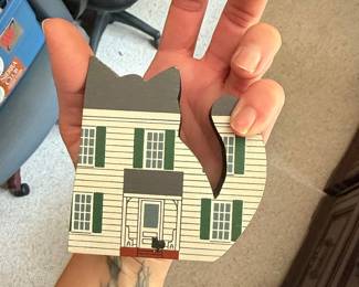 The Cat's Meow Village Wooden House Shelf Sitter
