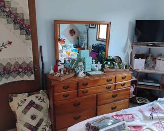 Dresser, Corner Shelf