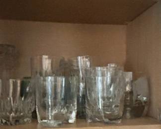 Assorted Glassware Set second image