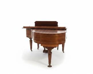 Everett Piano Co. Grand Piano fifth image
