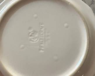 Pfaltzgraff Yorktown Dinnerware Set second image