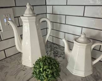 Pfaltzgraff Heritage White Octagonal Teapot and Coffee Pot Set