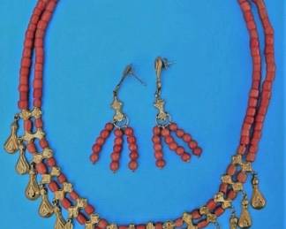 Ancient Gold & Coral Pendant Jewelry Set