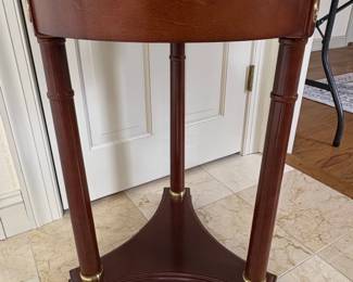 Bombay Company French Empire Style Mahogany Green Marble Top Pedestal Accent Table