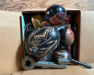 Vintage Mexican Souvenir Maracas and Ornate Mexico Metal Key Set