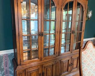 Drexel Furniture Bishopsgate Collection Solid Oak China Cabinet