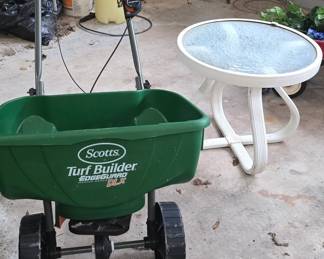 Patio Table - Fertilizer Spreader