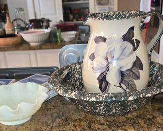 Magnolia Washbowl and Pitcher