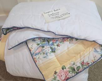 Queen Comforter Set