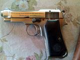 GUNS