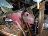 LARGE 406 SWIVEL BASE VISE BY REED