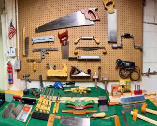 A wide variety to Vintage German and English Tools.