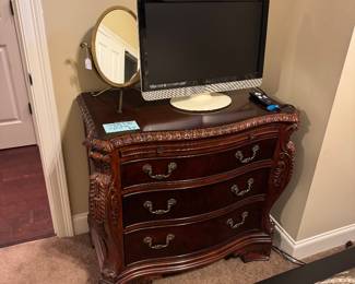 $80 Universal Furniture