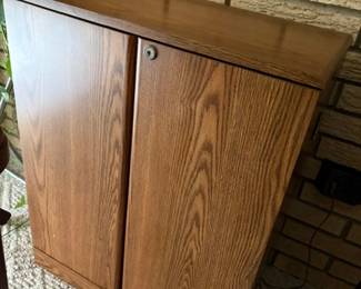 Storage cabinet