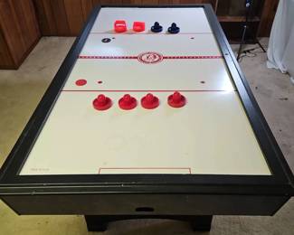 Air Hockey Table