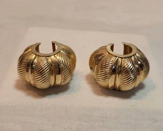 14k Gold Ocean Shell Design Earrings
