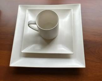 Mikasa Potters Art Stone Glaze White Dish Set Service for 4 12 pcs