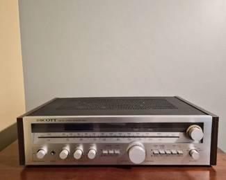 Vintage HH Scott 375R AMFM Radio Receiver