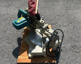 Makita LS1011 10 Slide Compound Saw