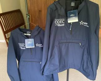 Charles River Apparel PackNGo Pullover NWT Size L, XL