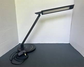 Lumeno Adjustable LED Desk Lamp Black