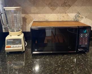 Vintage Osterizer Galaxie Blender GE Woodgrain Microwave