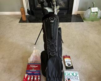 Callaway Steelhead Golf Club Set Odyssey DFX 5500 Putter With Bag, Balls, and Tees