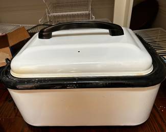 Vintage porcelain cookware