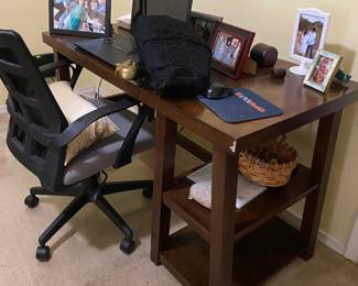 desk and chair 20