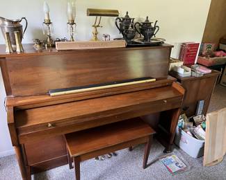 Baldwin Hamilton piano…works, just needs tuning
