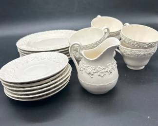 Vintage Wedgwood Queens Ware Teacup And Saucer Set Of 19 With Creamer Pitcher