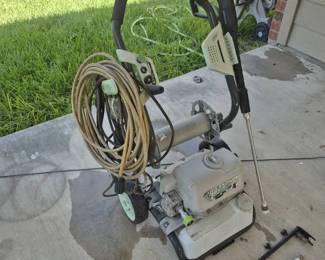 Greenworks Electric Pressure Washer GPW 2000 works