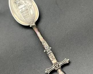 Vintage sterling silver demitasse souvenir spoon, Mount Vernon