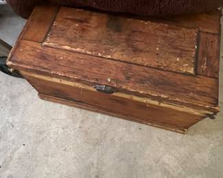 Antique wooden carpenter's tool chest/storage trunk