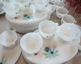 MCM Atomic Flower Patio Snack Set by Federal Glass Co