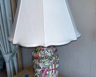 Vintage Chinese Famille Rose porcelain vase lamp