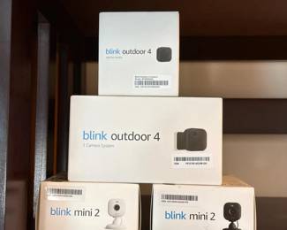 175 blinkoutdoor4andmini2securitycame