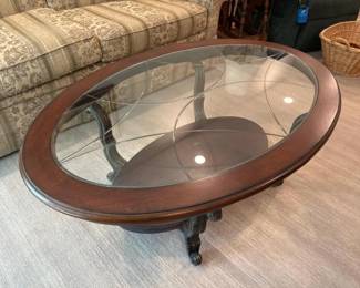 224 elegantovalglasstopcoffeetable