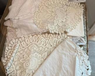 220 largecollectionofvintageembroidered