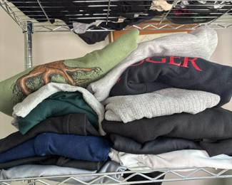 335 mensclothinglotofsweatshirtsmore