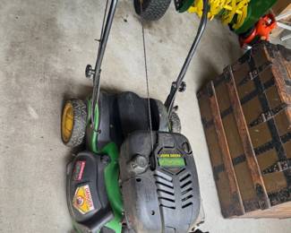 John Deere push lawn mower