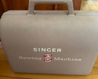 Vtg Singer sewing machine