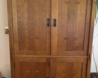 Large curio