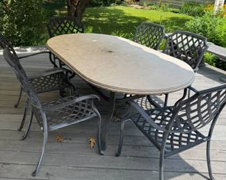 AGIO patio set