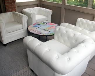 4 White Club Chairs, Funky Comic Style Cocktail Table