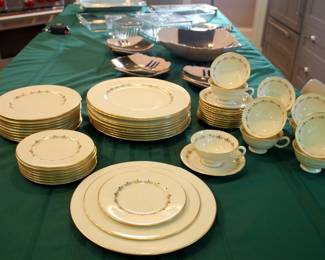 50 pcs. Lenox Romance