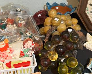 Grape clusters, vintage valentines